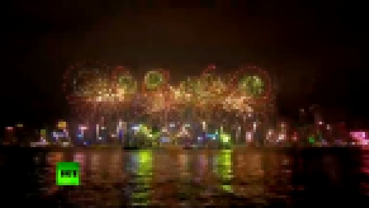 Видеоклип Новый год шагает по планете праздничные салюты в Австралии и Китае.