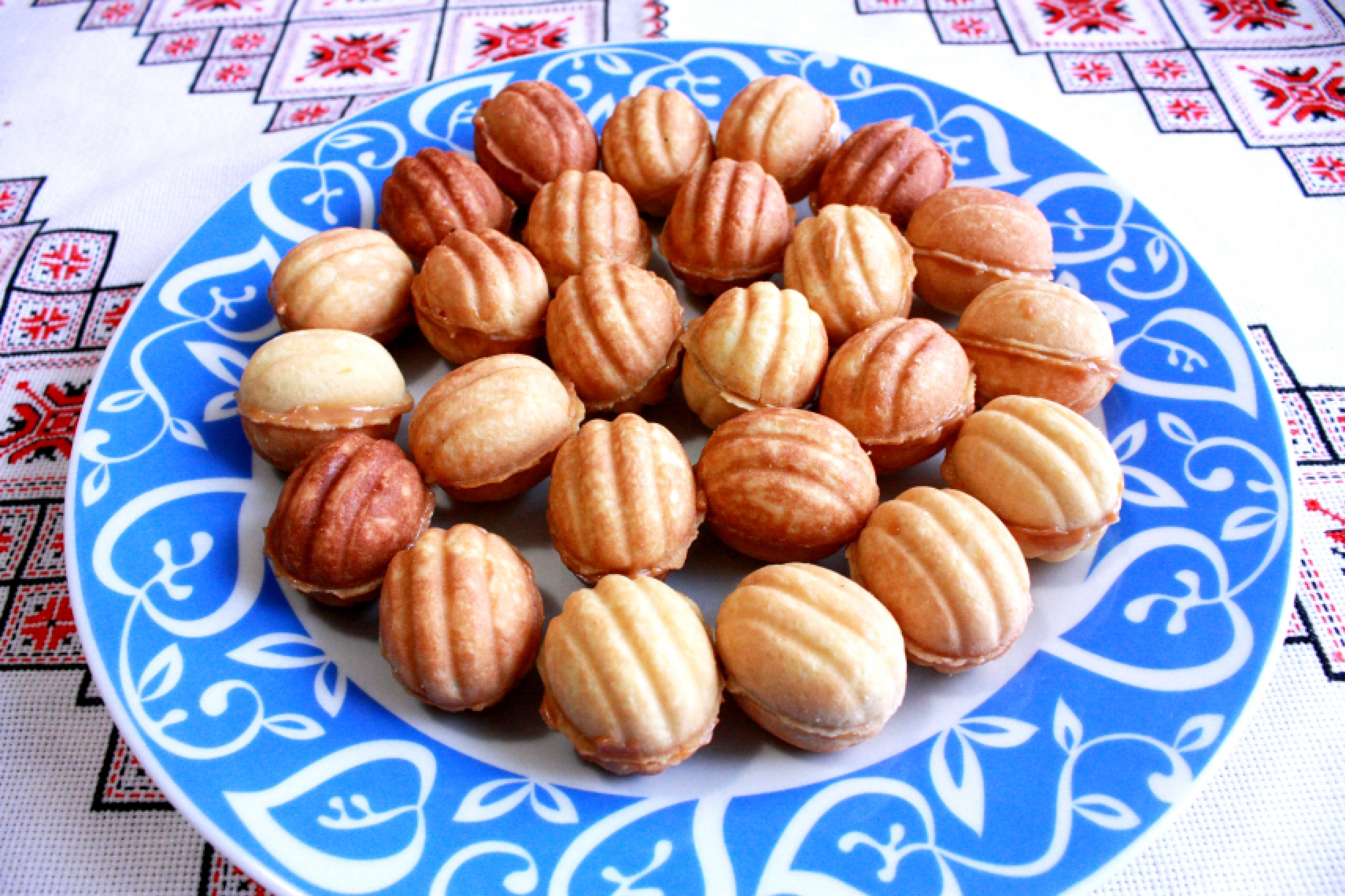 Орешки со сгущенкой рецепт Печенье орешки Тесто для орешков Горішки рецепт рецепт орешков орешков 