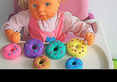 Born Baby Dolls Eat Donuts - Learn Colors dunuts make for Kids 
