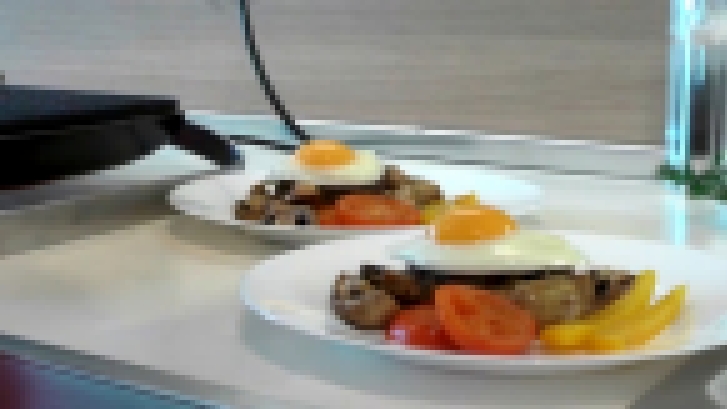 Бифштекс с яйцом на электро гриле видео рецепт  