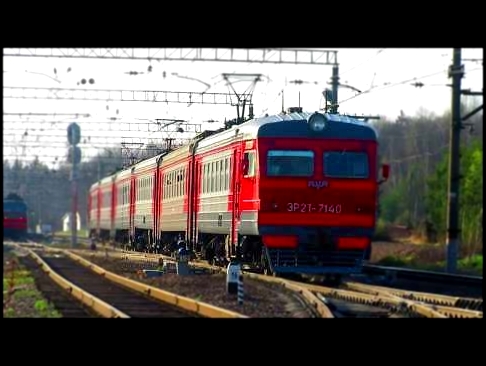 Электропоезд ЭР2Т-7140 в пиде станция Пожитково 30.04.2017 